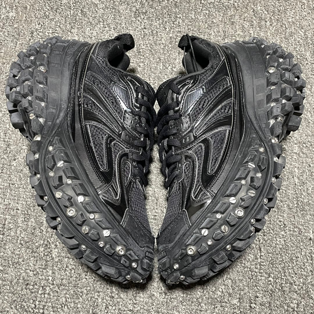 BALENCIAGA Bouncer (Defender) Screw Sneaker With Piercings"Black"