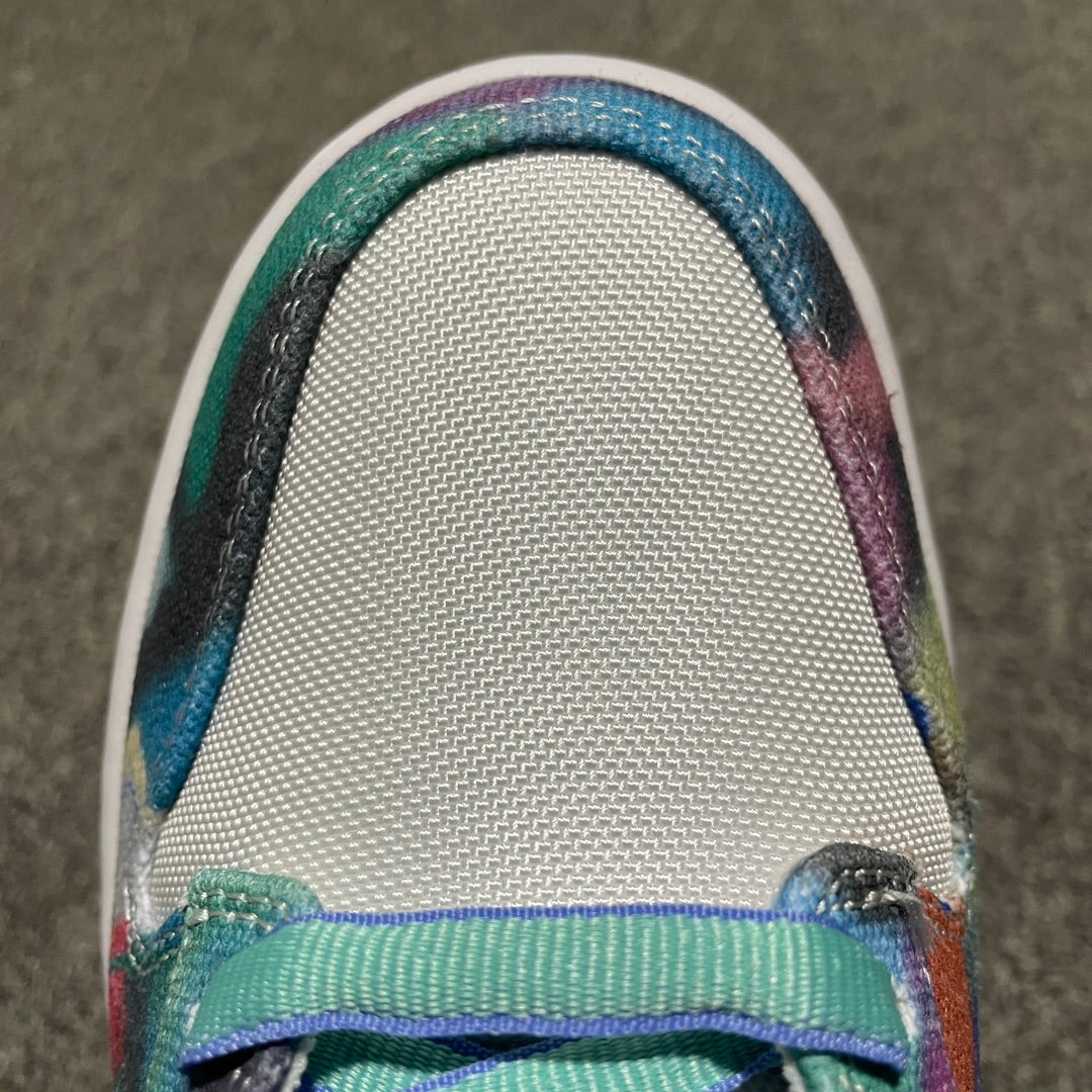 Futura × Nike SB Dunk Low "White and Geode Teal