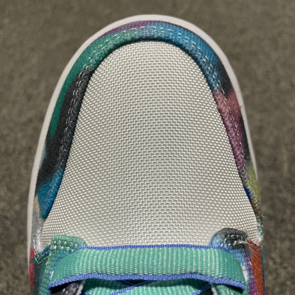 Futura × Nike SB Dunk Low "White and Geode Teal
