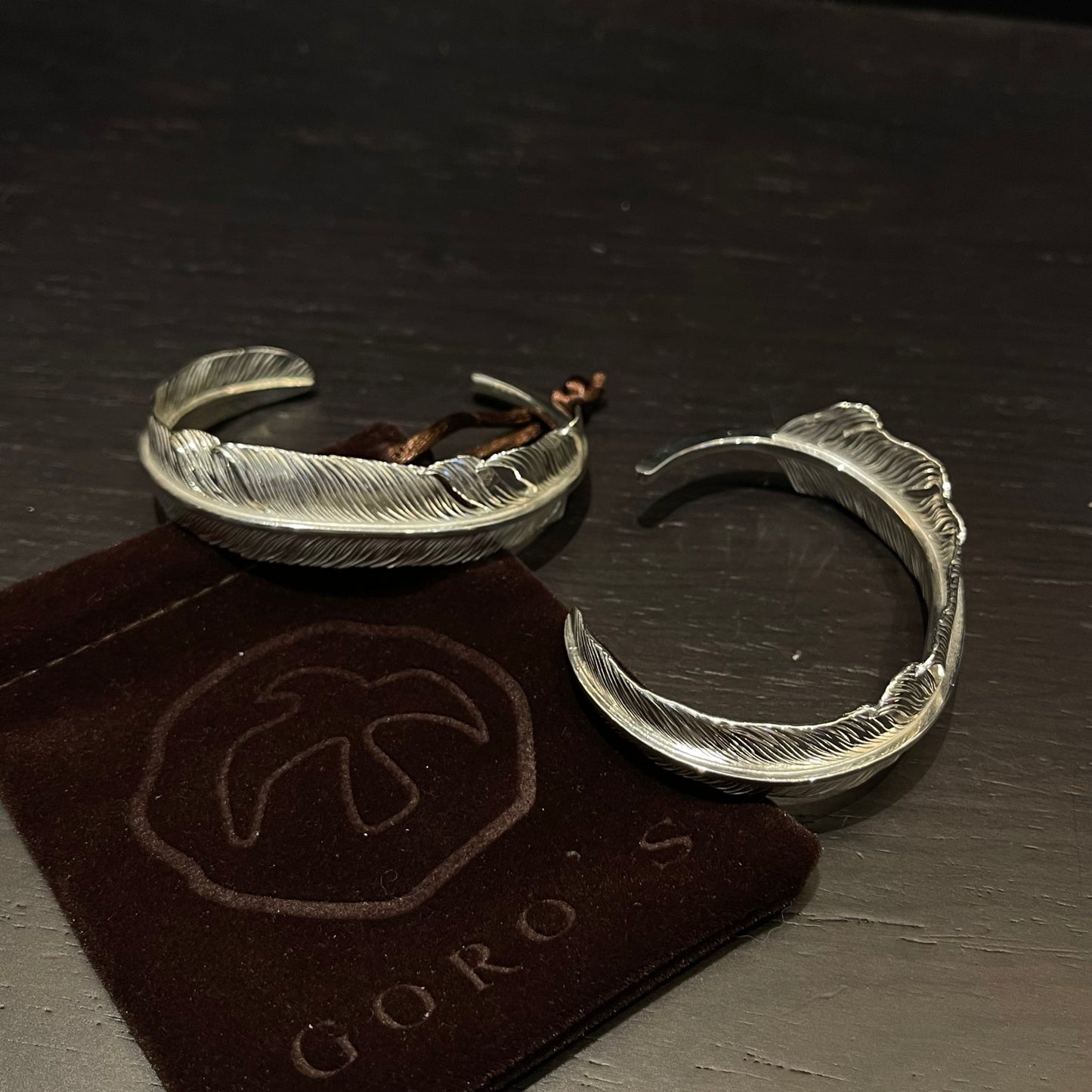 goro'sフェザーのブレスレット