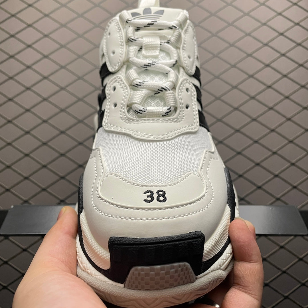 BALENCIAGA Triple S "White"