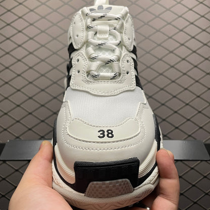 BALENCIAGA Triple S "White"