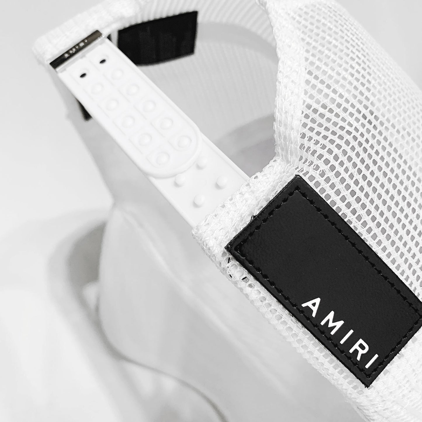 Amiri hat