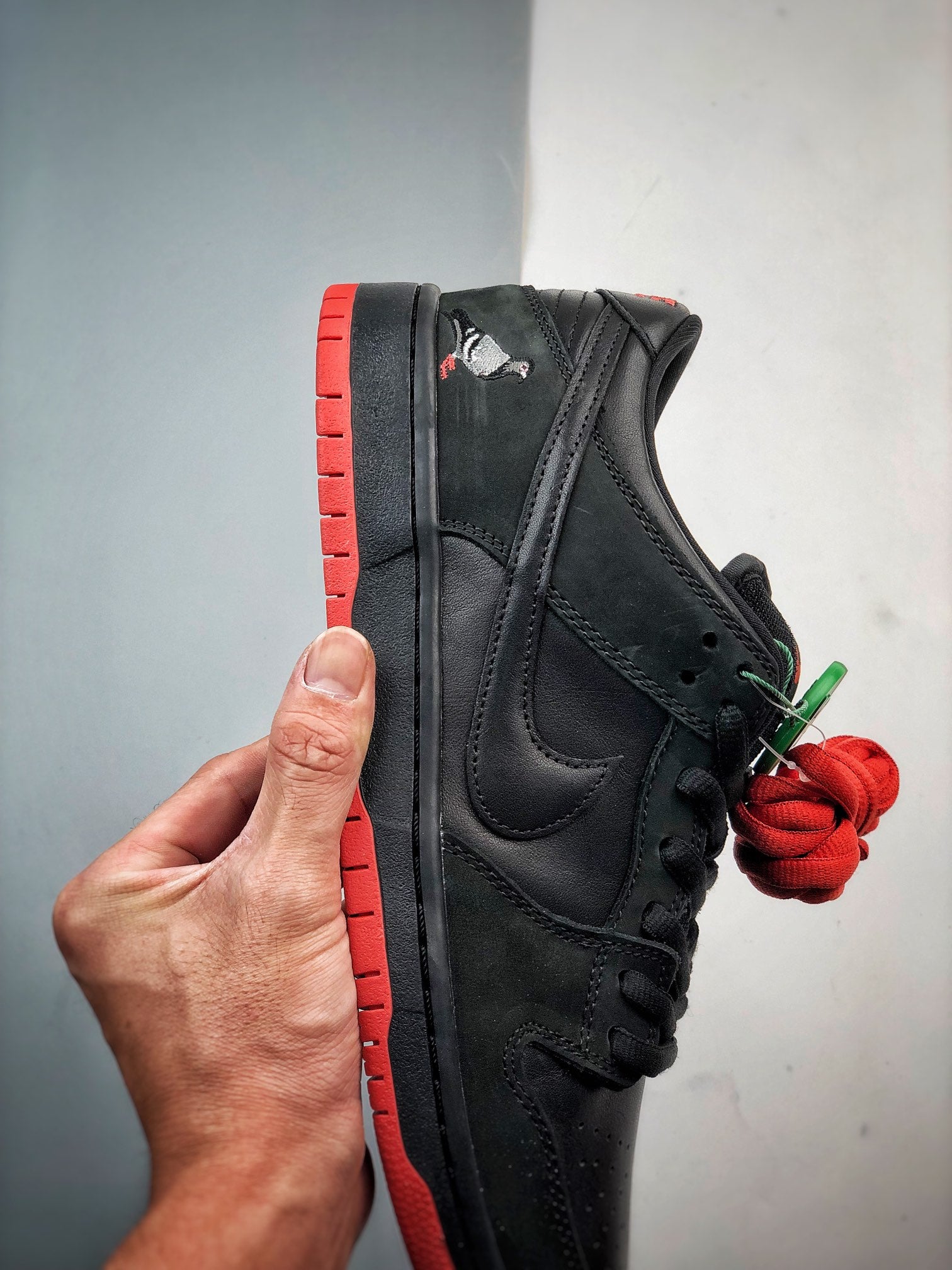 Nike SB Dunk Low TRD QS "Black Pigeon"