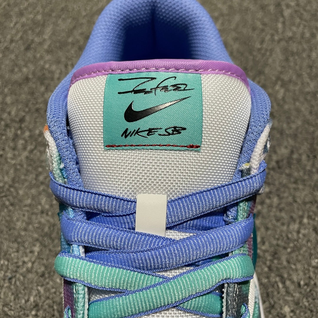 Futura × Nike SB Dunk Low "White and Geode Teal