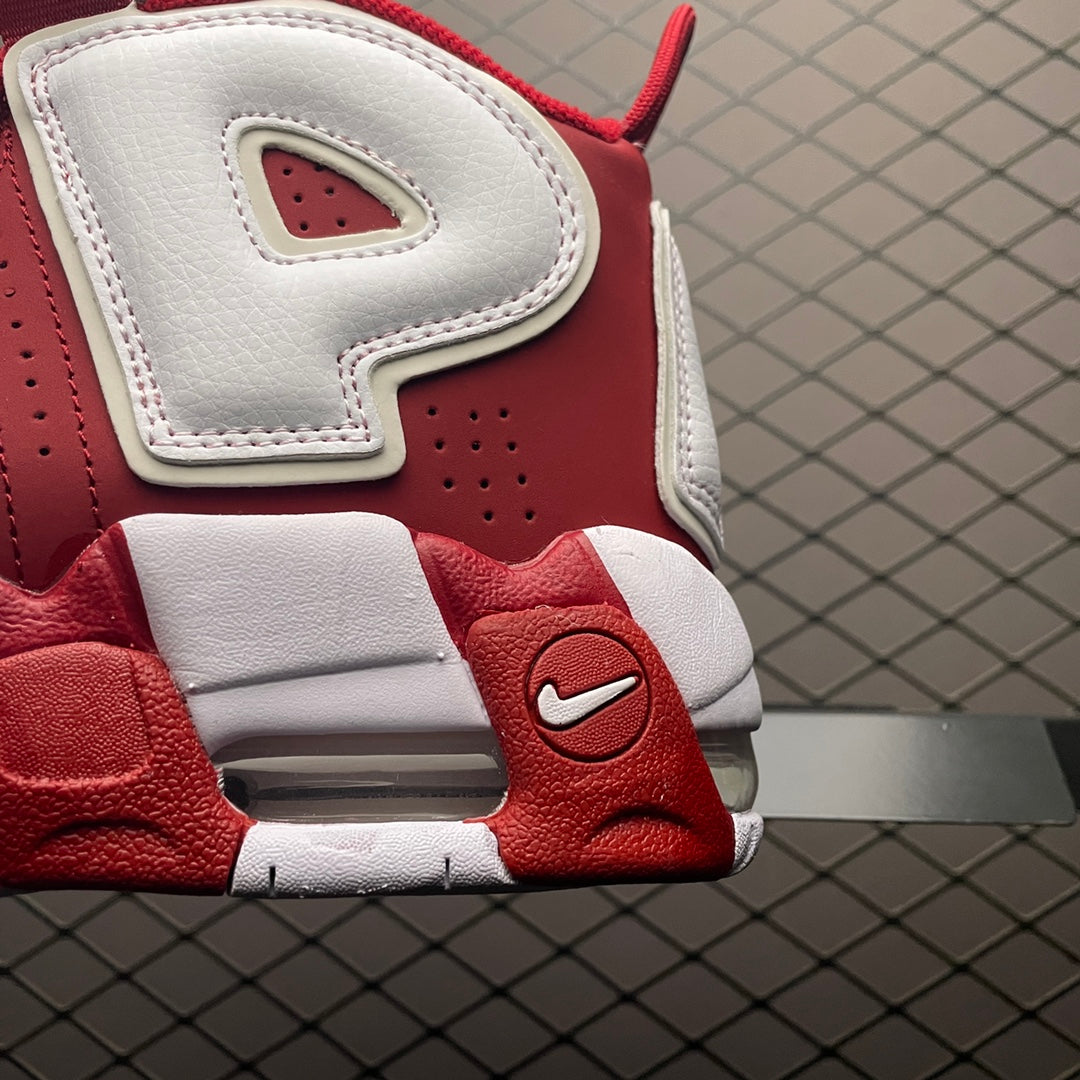 シュプリーム バスケットボールシューズ/Supreme × Nike Air More Uptempo "White/Red"