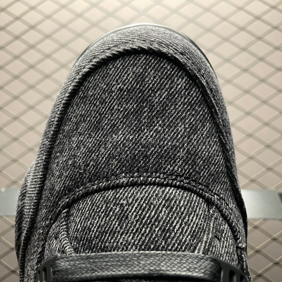 Nike × Levi's Air Jordan 4 "Black Denim" (タグ：®のみ)