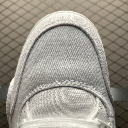 NIKE × LEVI’S AIR JORDAN 4 "WHITE DENIM"(タグ：LEVIS®)