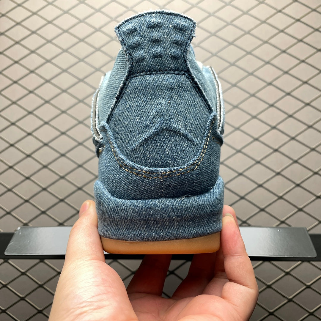 NIKE × LEVI’S AIR JORDAN 4 "DENIM"(タグ：LEVIS®)