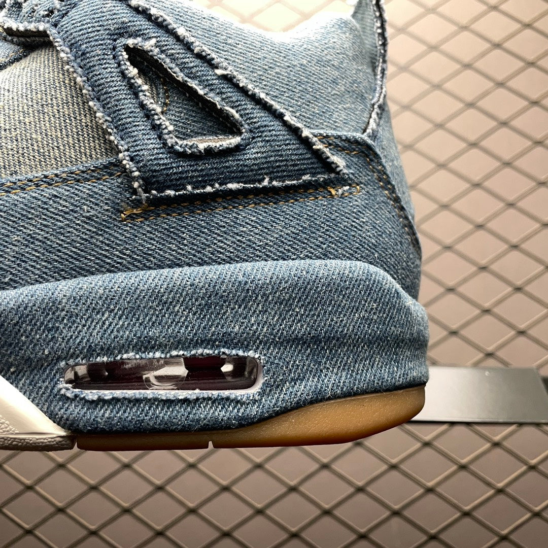 NIKE × LEVI’S AIR JORDAN 4 "DENIM"(タグ：LEVIS®)