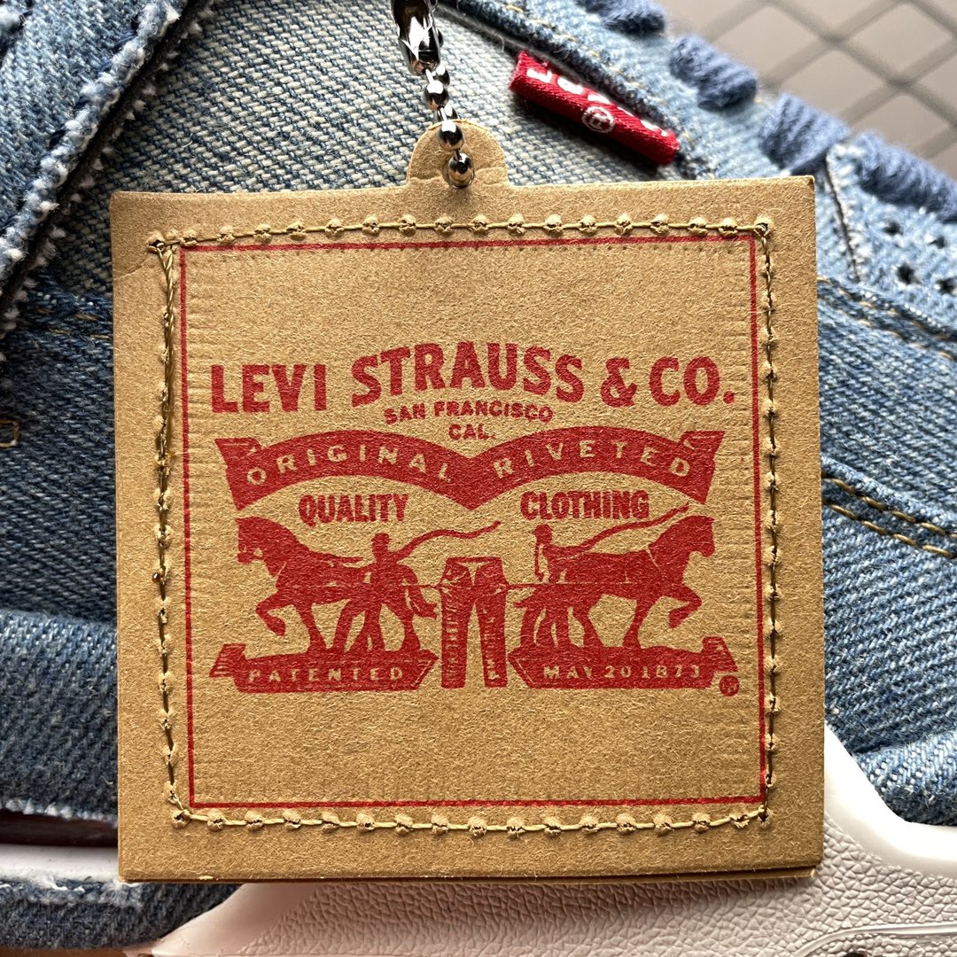 NIKE × LEVI’S AIR JORDAN 4 "DENIM"(タグ：LEVIS®)