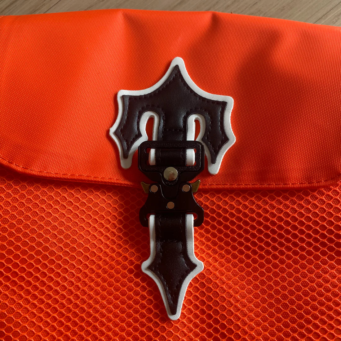ORANGE IRONGATE T CROSS-BODY BAG