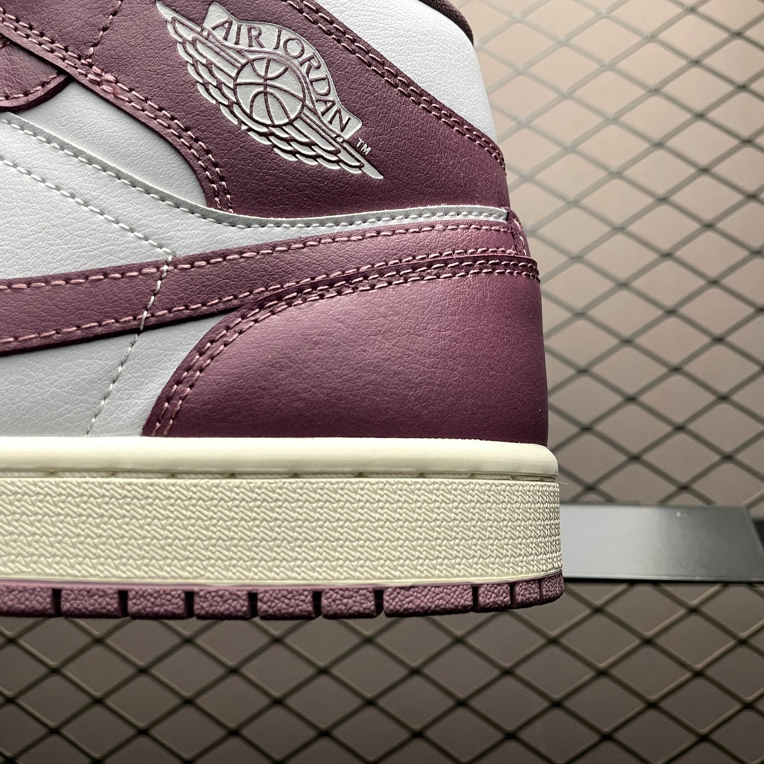 Nike WMNS Air Jordan 1 Mid "Sky J Mauve"
