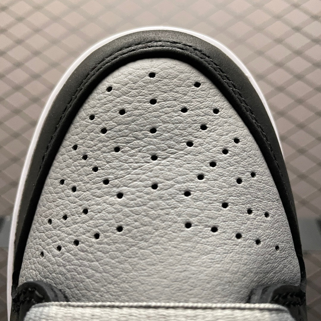 Nike SB Dunk Low "Shadow"