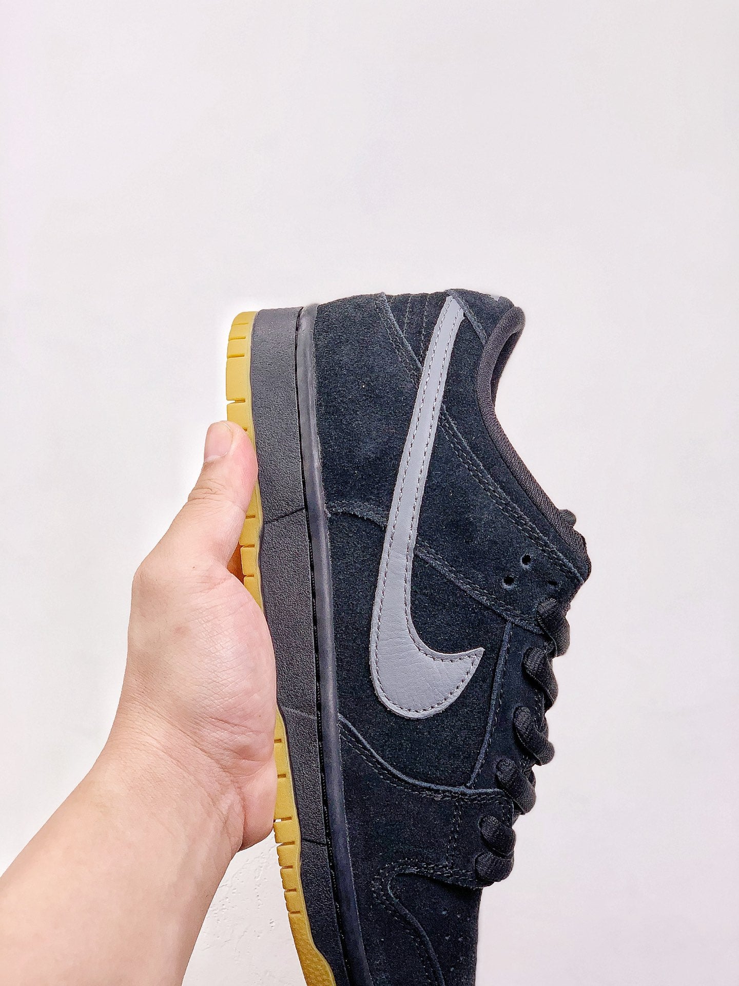 Nike SB Dunk Low "Fog"