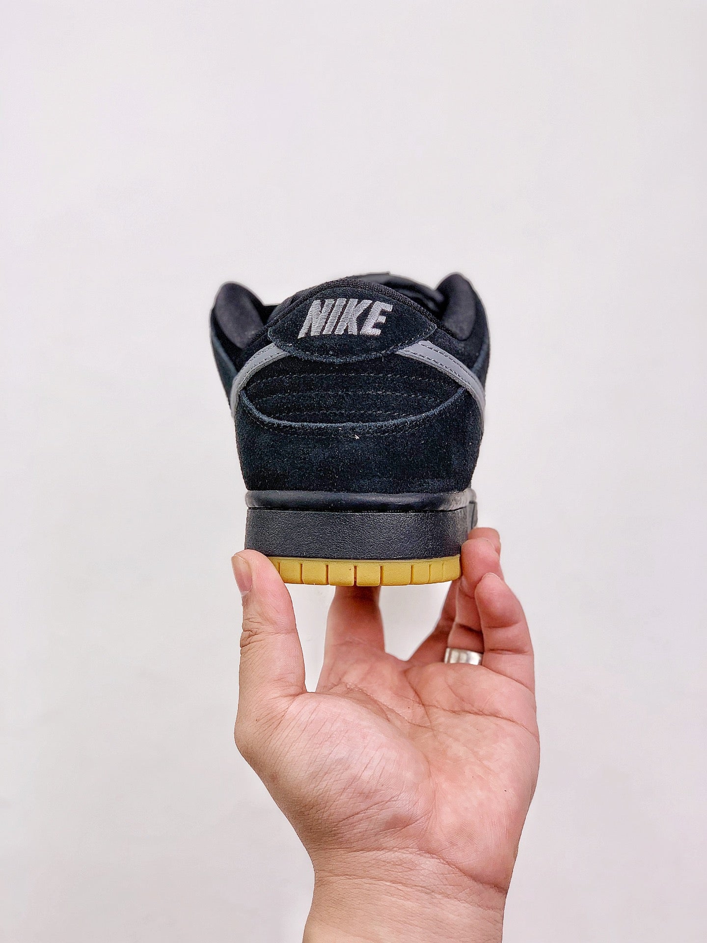 Nike SB Dunk Low "Fog"