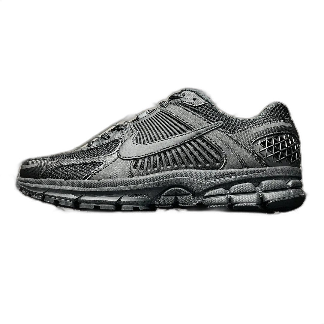 Nike Zoom Vomero 5 "Black"