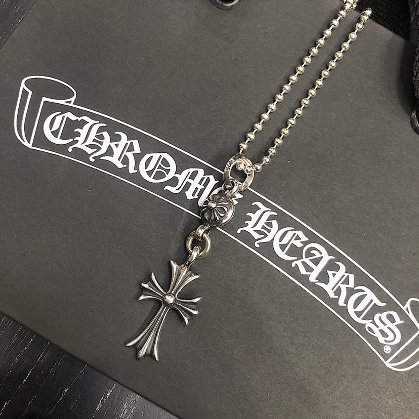CHROME HEARTS クロムハーツ クラシックなクロスフラワーネックレス