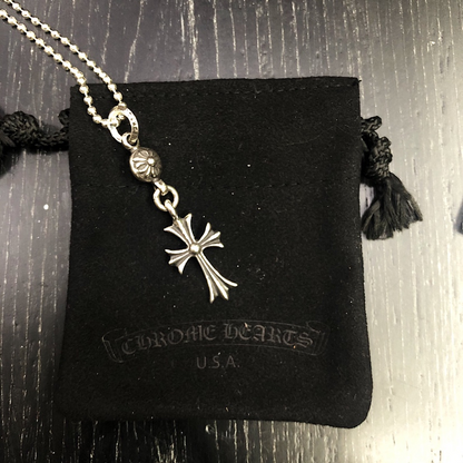 CHROME HEARTS クロムハーツ クラシックなクロスフラワーネックレス