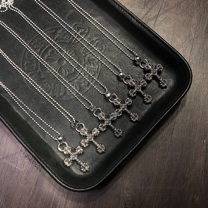 CHROME HEARTS クロムハーツ クラシックなクロスネックレス