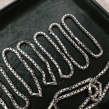 CHROME HEARTS クロムハーツ 四角い文字のブレスレット