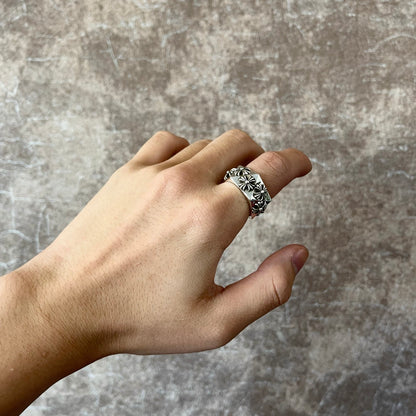 CHROME HEARTS Diamond Cross Flower Ring