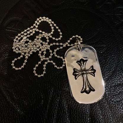 CHROME HEARTS embossed cross pendant