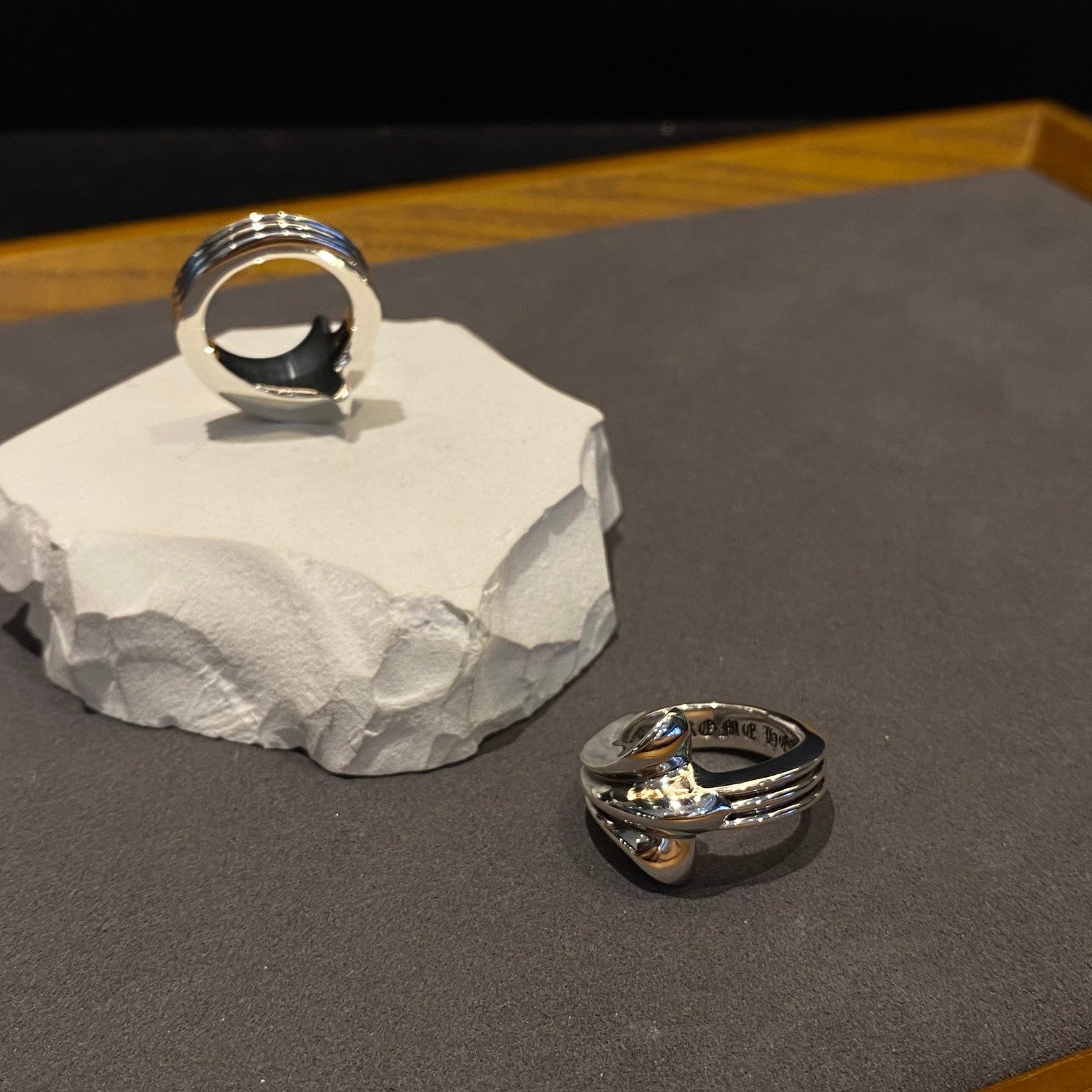 CHROME HEARTS Half Iris Flower Ring