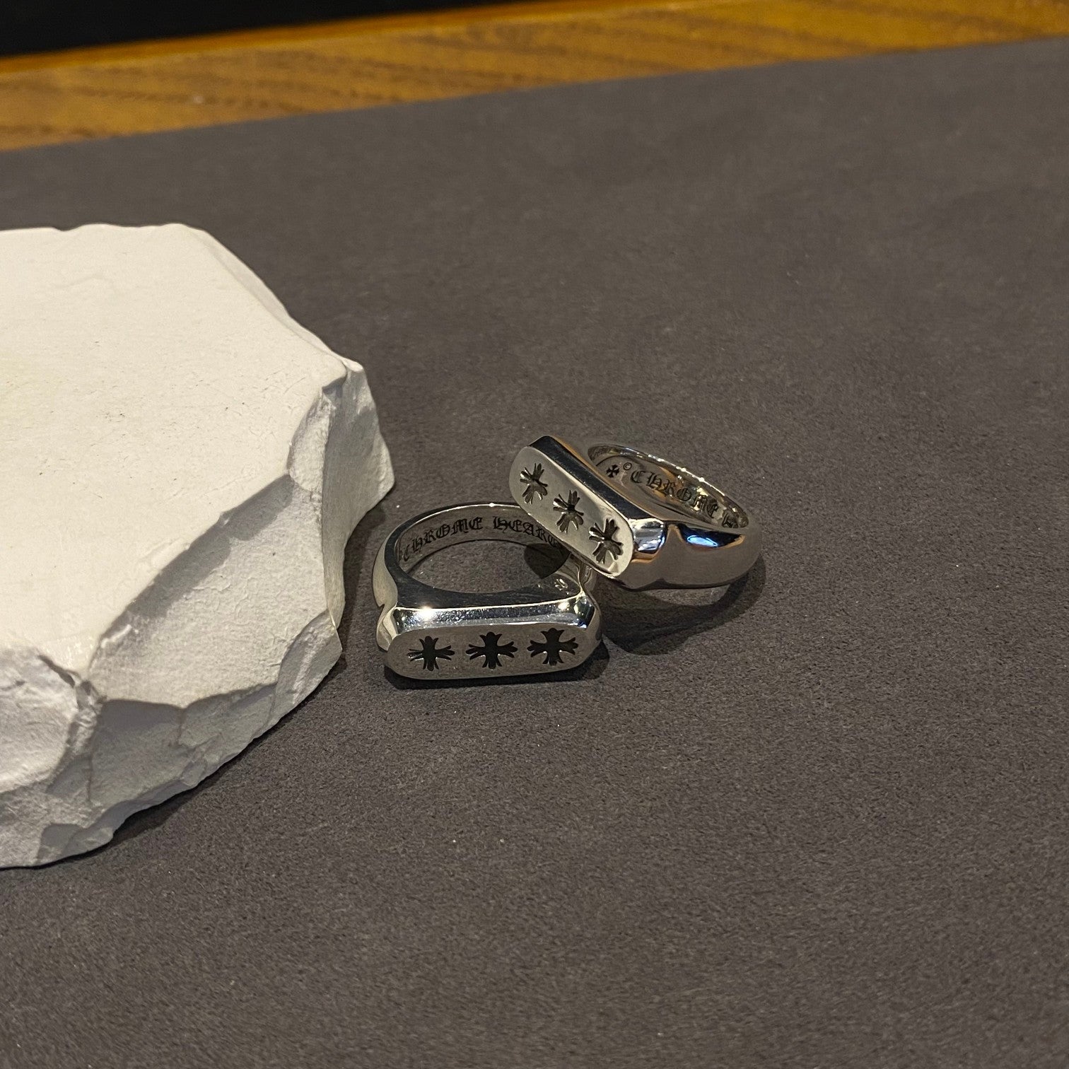 CHROME HEARTS Three Cross Flower Glossy Ring