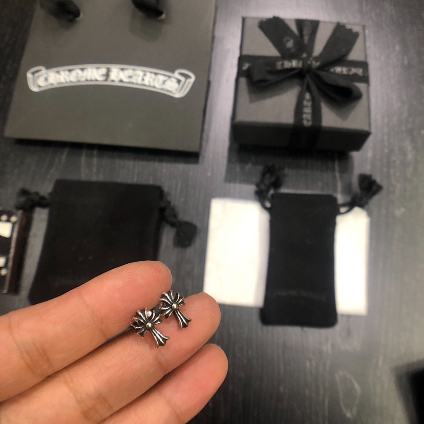 CHROME HEARTS Long Cross Earrings