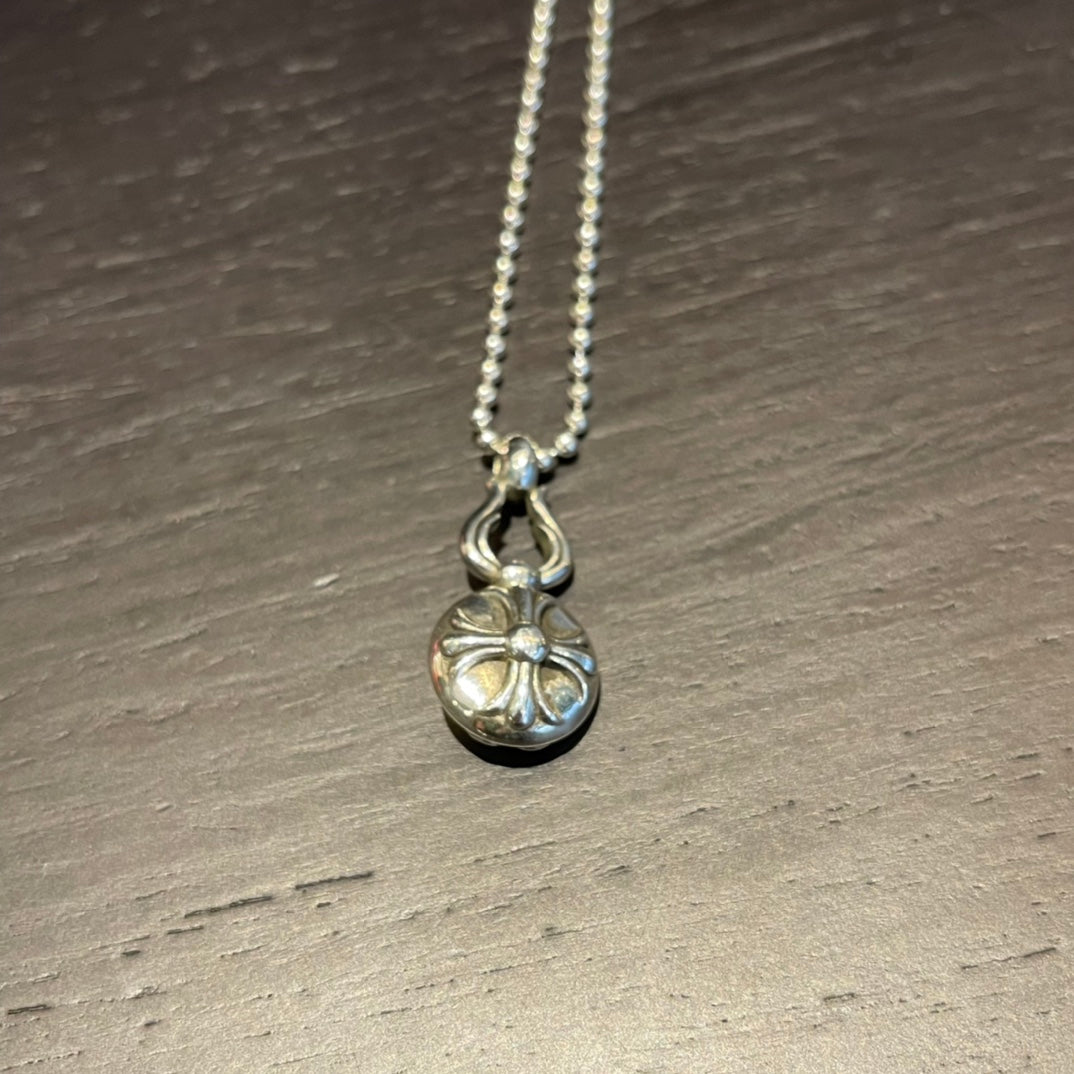 CHROME HEARTS Small Cross Horseshoe Gourd Necklace