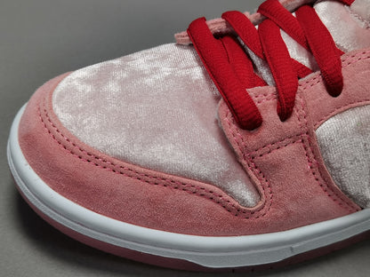 Strangelove × Nike SB Dunk Low "Valentine’s Day"