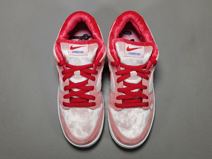 Strangelove × Nike SB Dunk Low "Valentine’s Day"