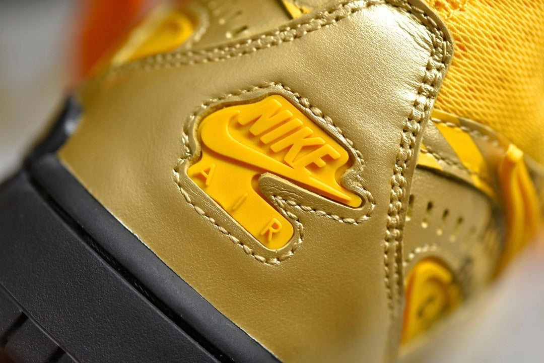 Off-White × Nike Air Rubber Dunk "University Gold"