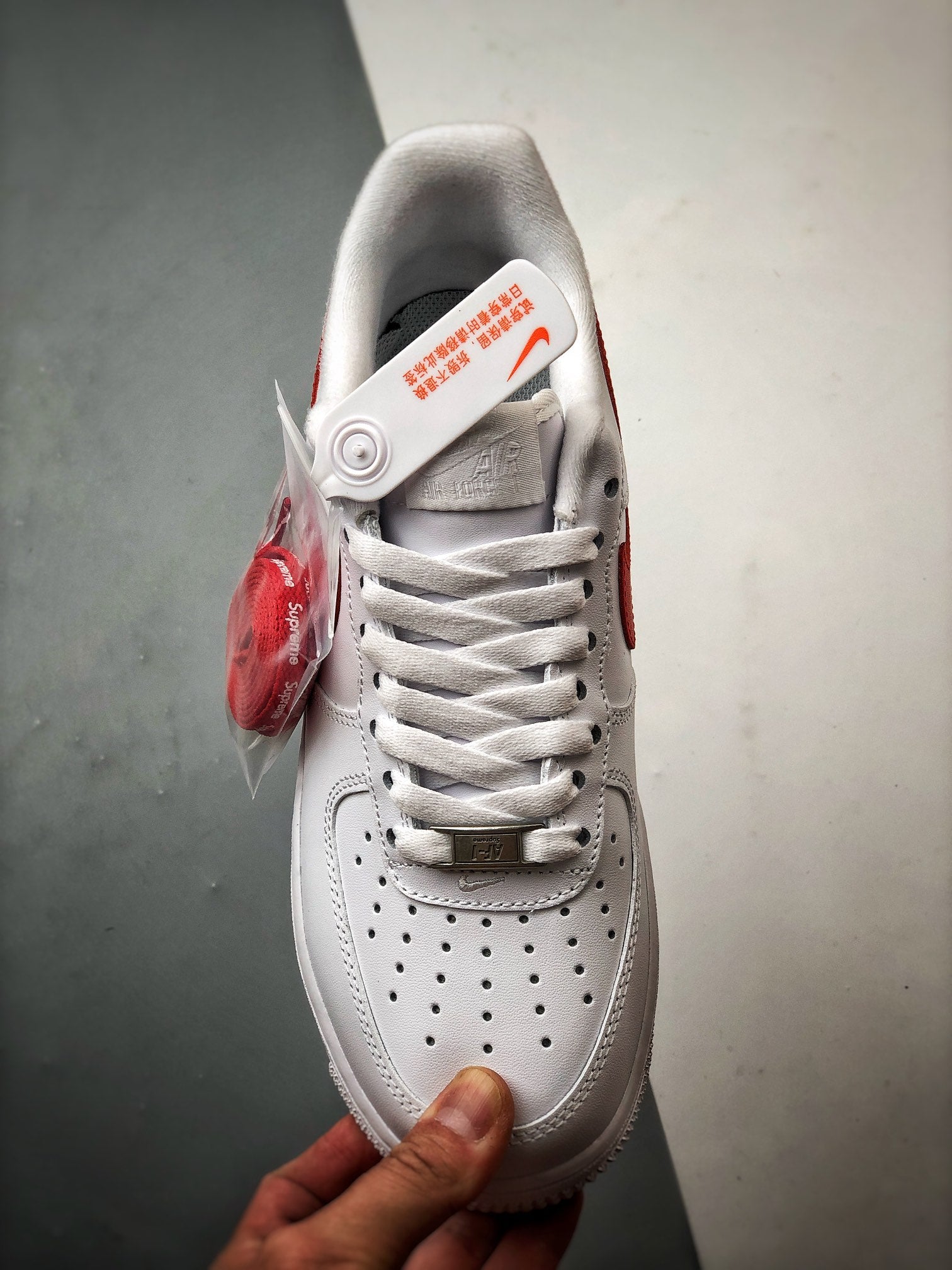 Supreme × Nike Air Force 1 Low China Exclusive "White/Speed Red"