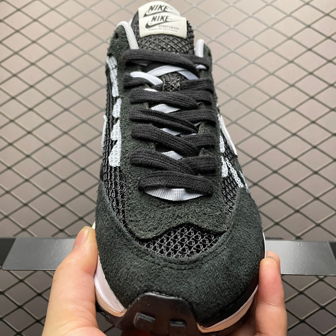 sacai × Nike Vapor Waffle "Black and White"