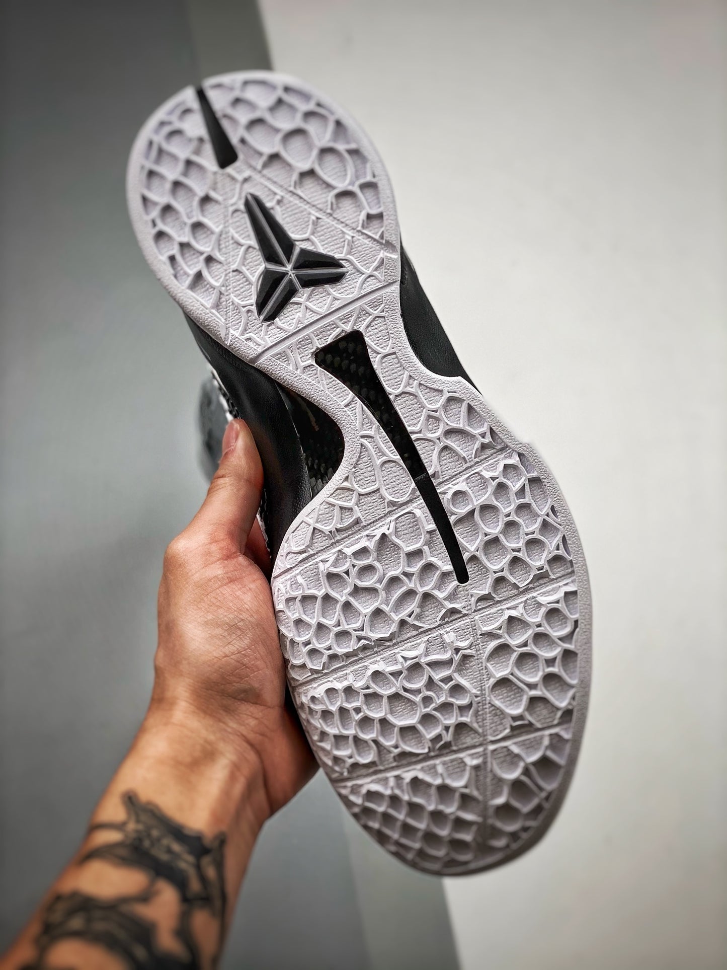 Nike Kobe 6 Protro "Mambacita Sweet 16"