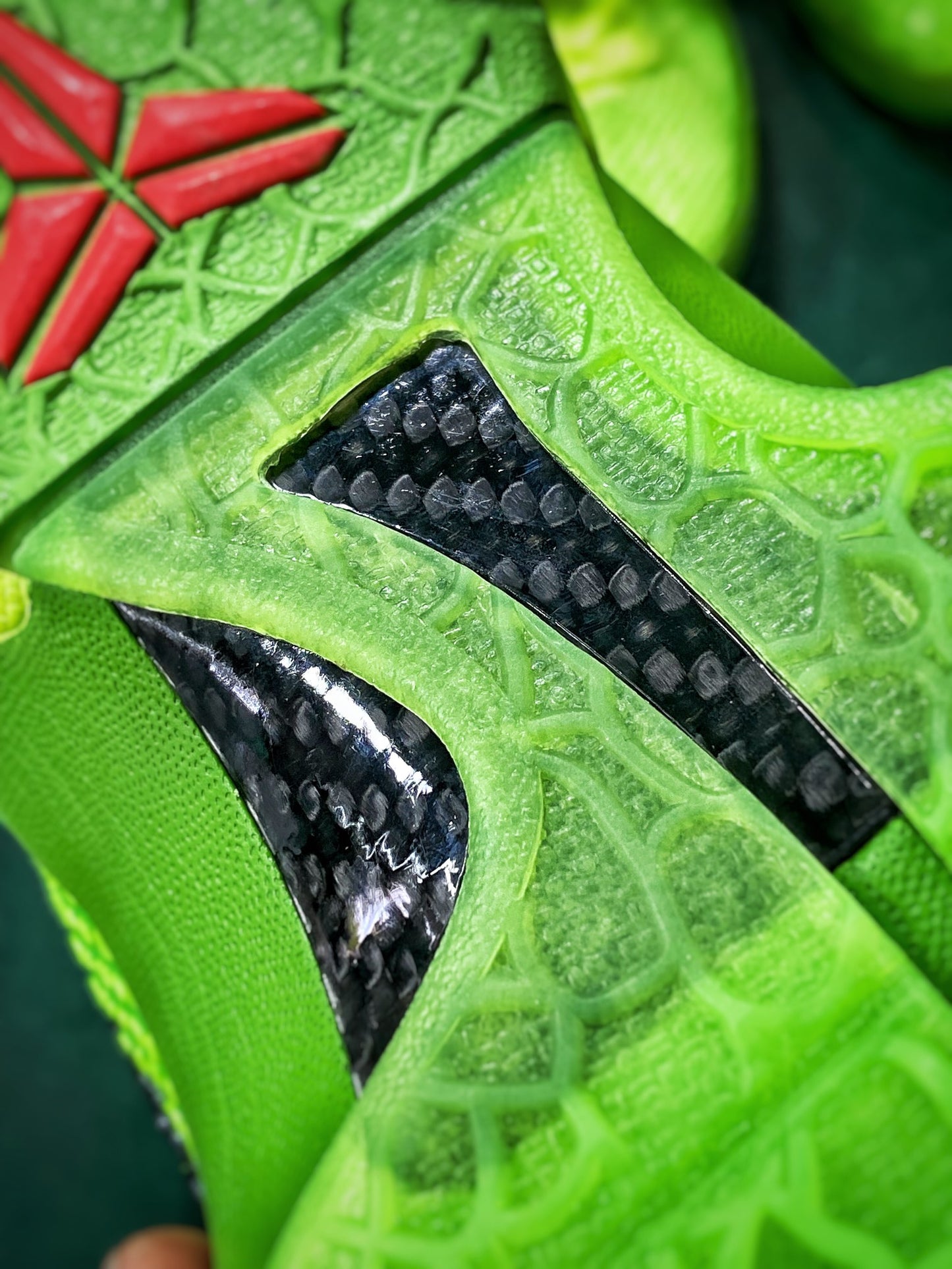 Nike Kobe 6 Protro "Grinch"