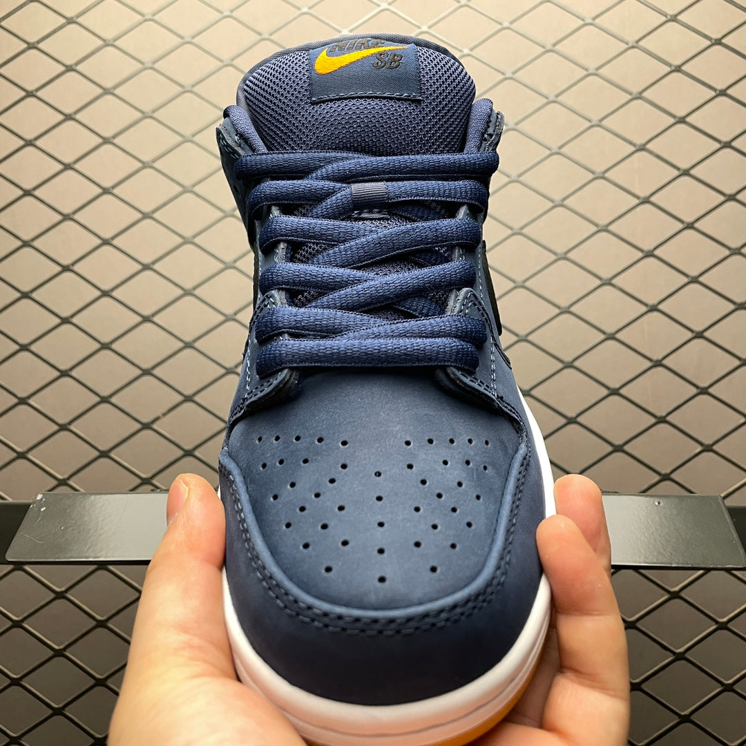 Nike SB Dunk Low Orange Label "Obsidian/Black-Light Gum Brown"