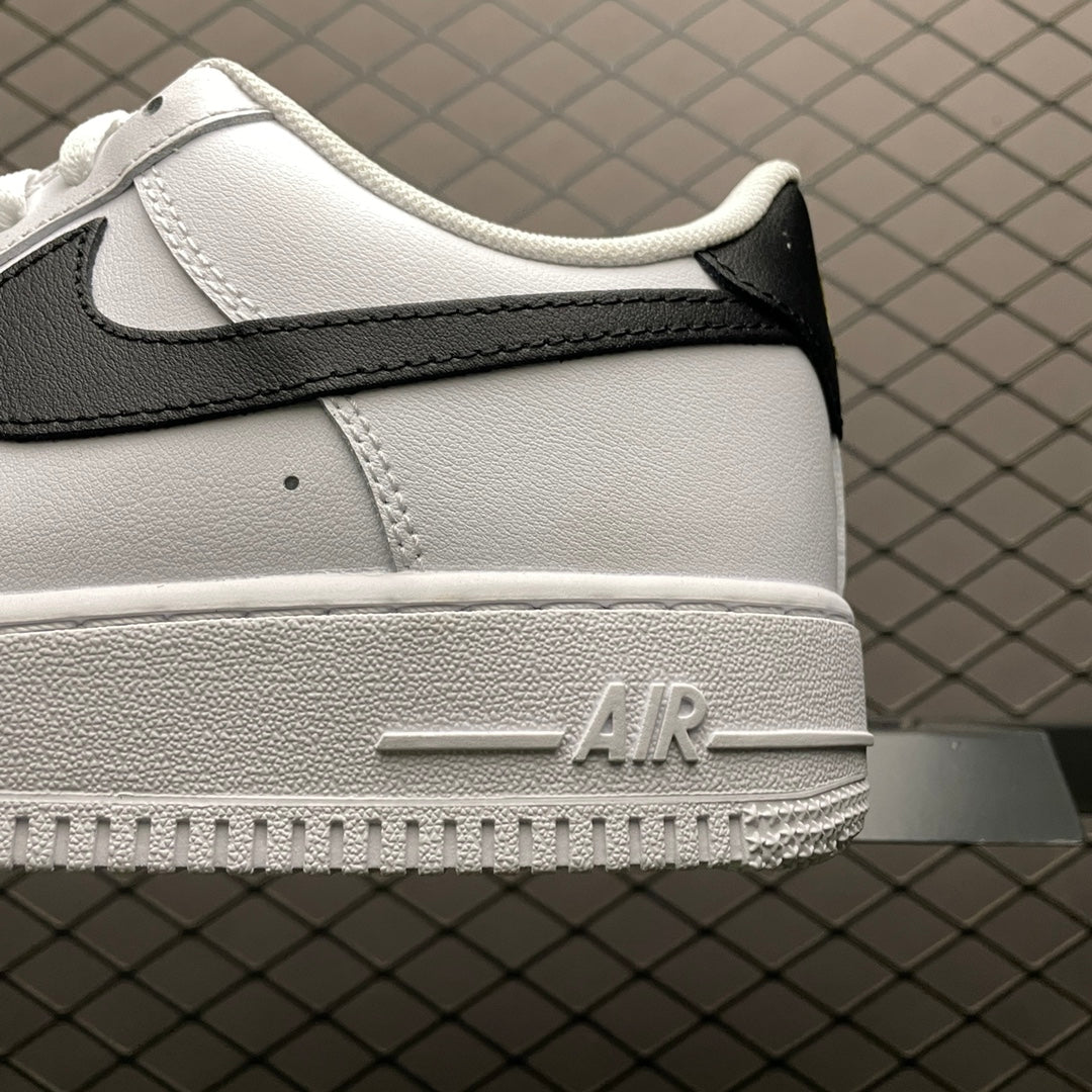Nike Air Force 1 Low Essential sneakers