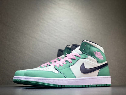 NIKE WMNS AIR JORDAN 1 MID SE "DUTCH GREEN"