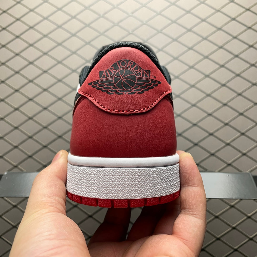 Nike Air Jordan 1 Low "Black Toe"