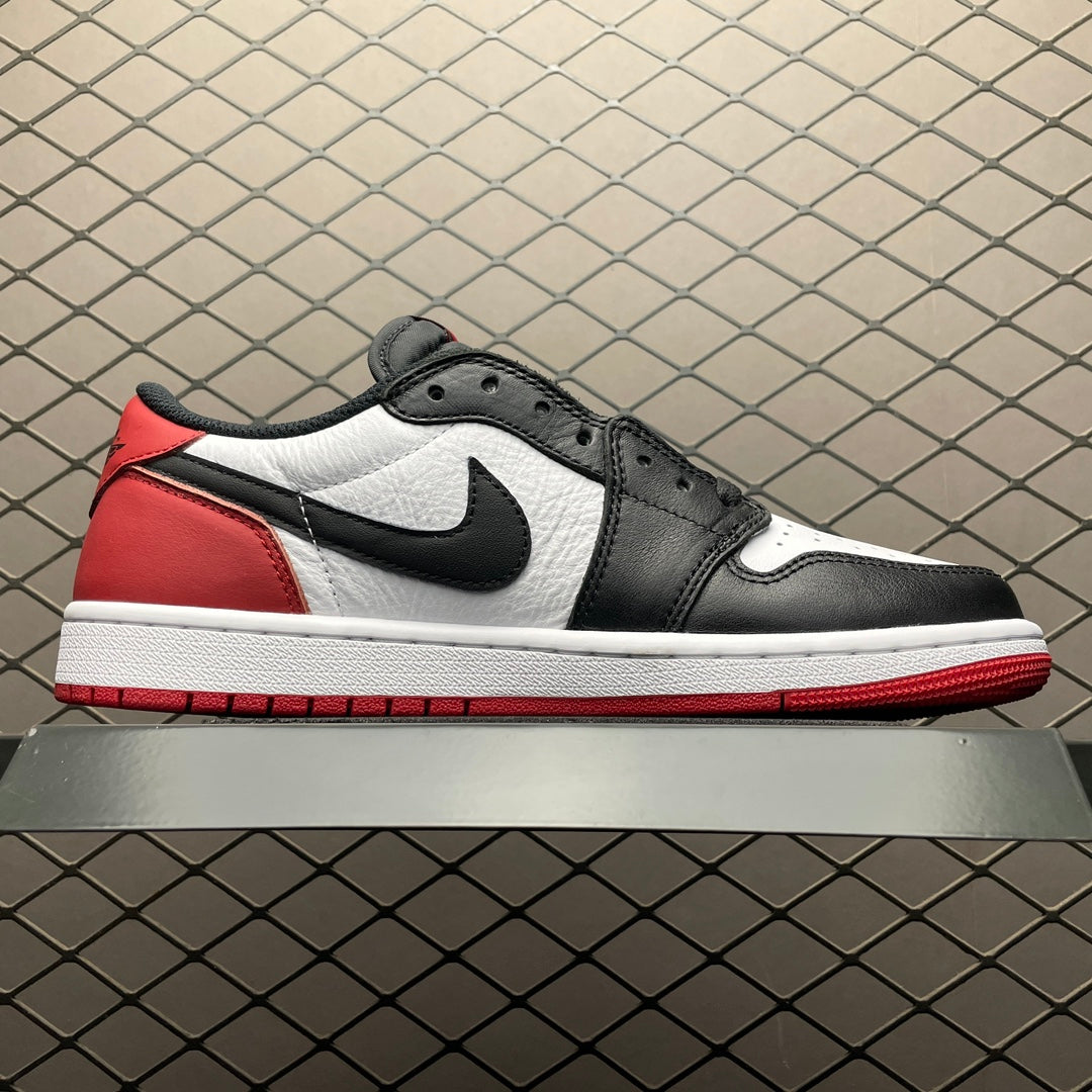 Nike Air Jordan 1 Low "Black Toe"