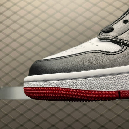 Nike Air Jordan 1 Low "Black Toe"