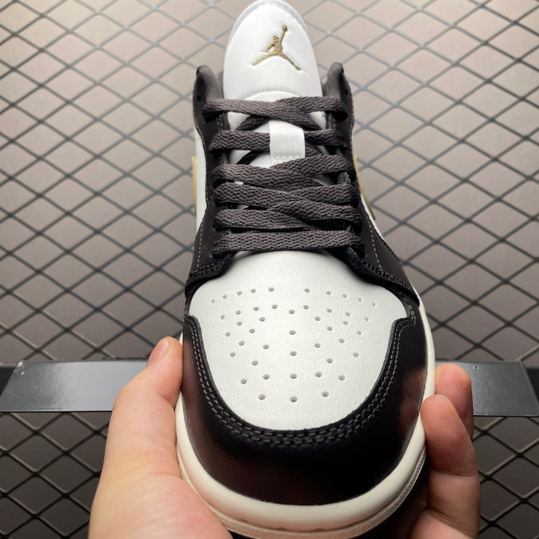 Nike WMNS Air Jordan 1 Low "Shadow Brown"