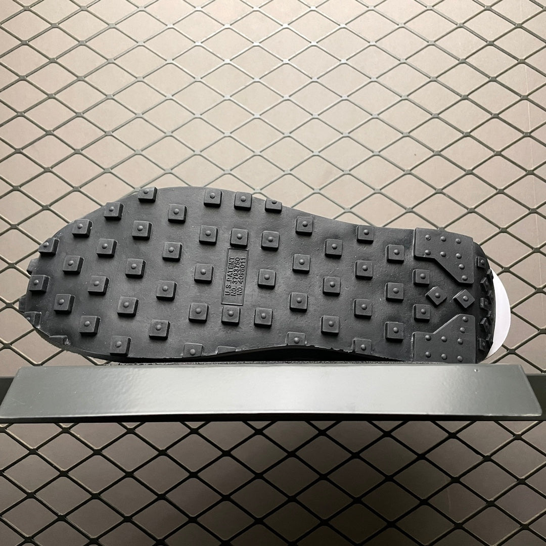 Fragment × sacai × Nike LD Waffle "Light Smoke Grey"