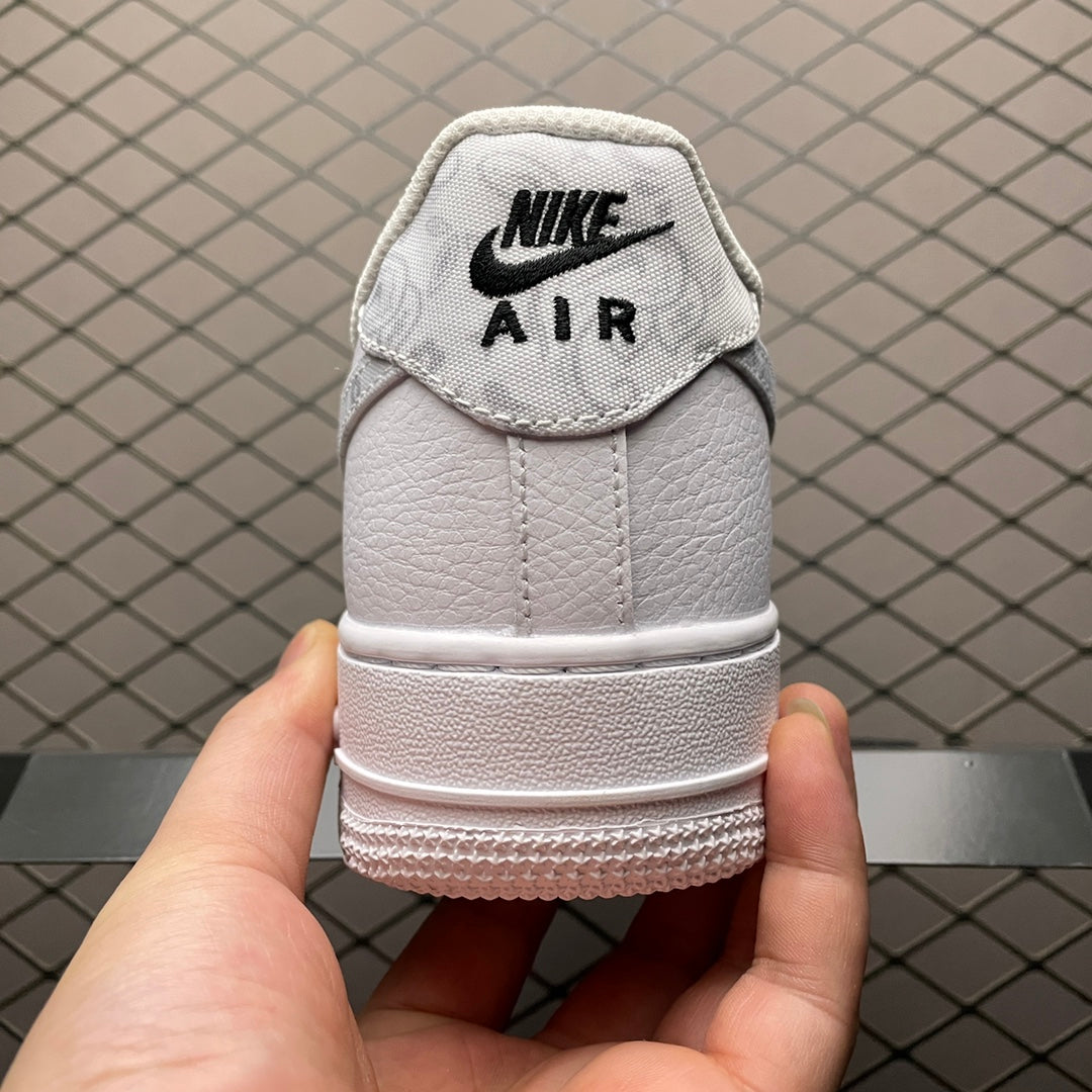 Nike WMNS Air Force 1 Low '07 Essential "White Paisley"
