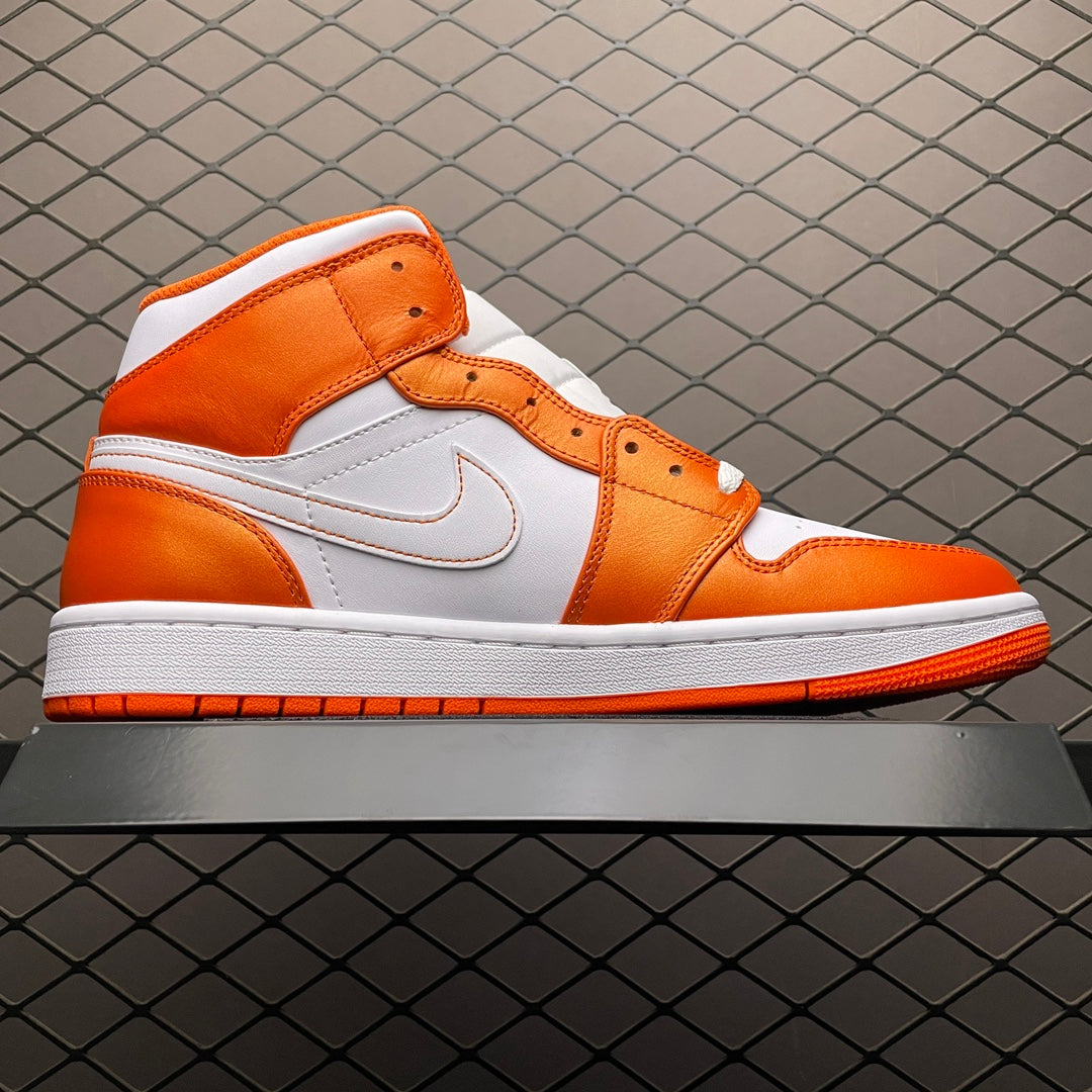 NIKE AIR JORDAN MID "ORANGE/WHITE"