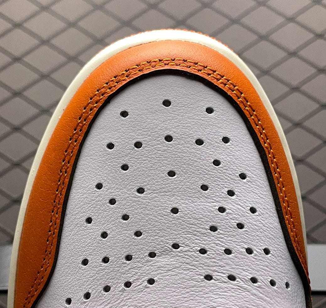 Nike WMNS Air Jordan 1 High OG "Starfish"