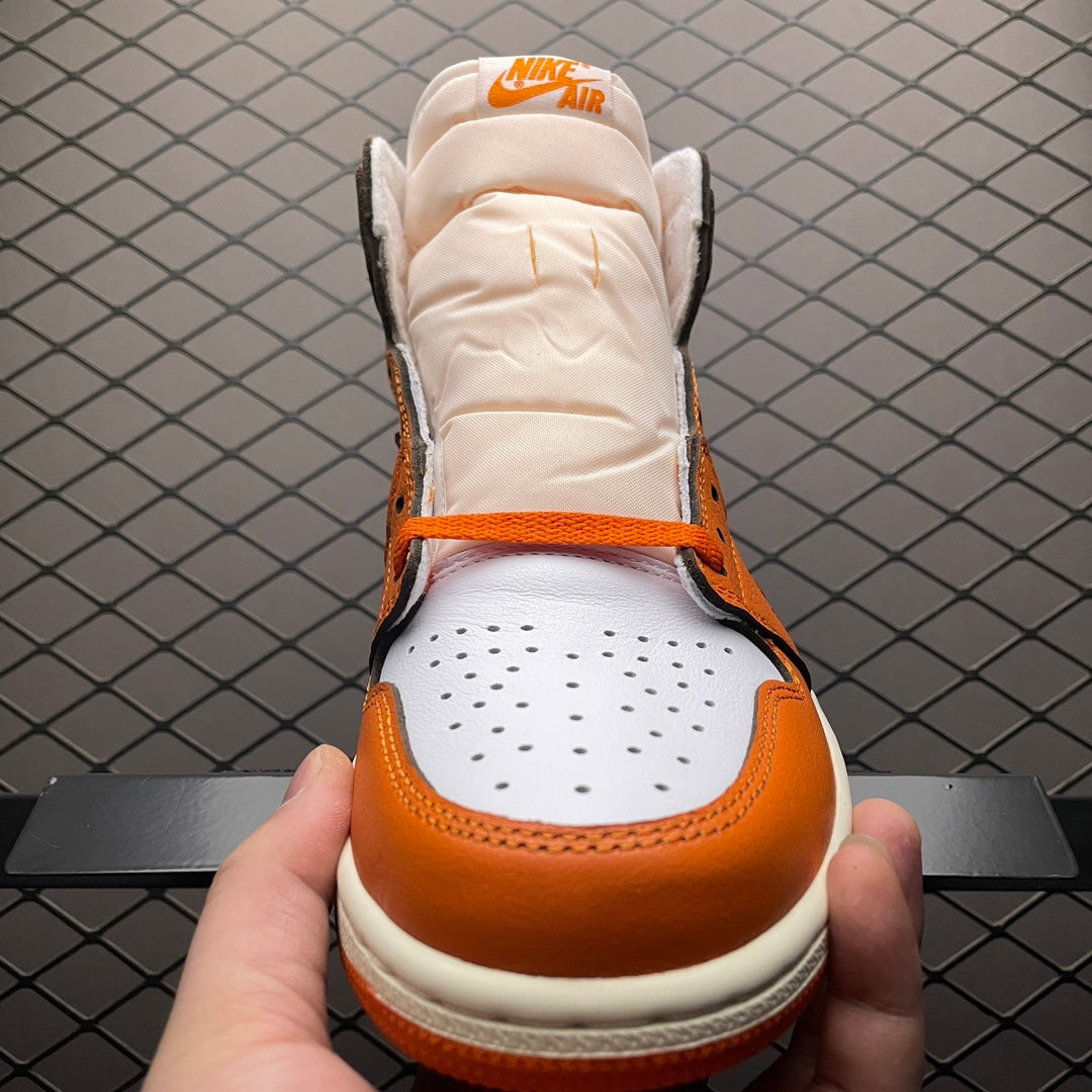 Nike WMNS Air Jordan 1 High OG "Starfish"